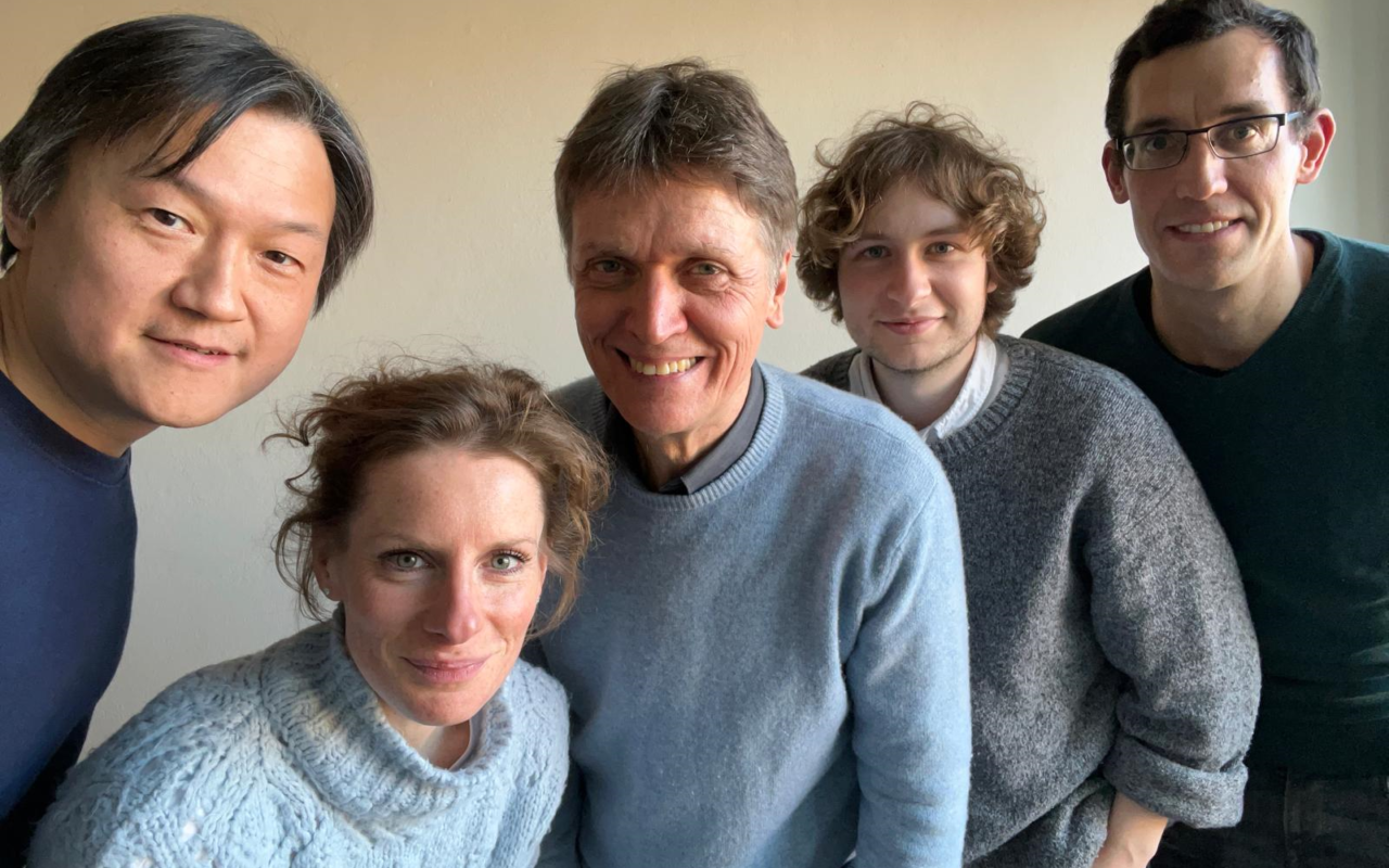 Gruppenbild der Band German Tyler & Friends mit Sängerin